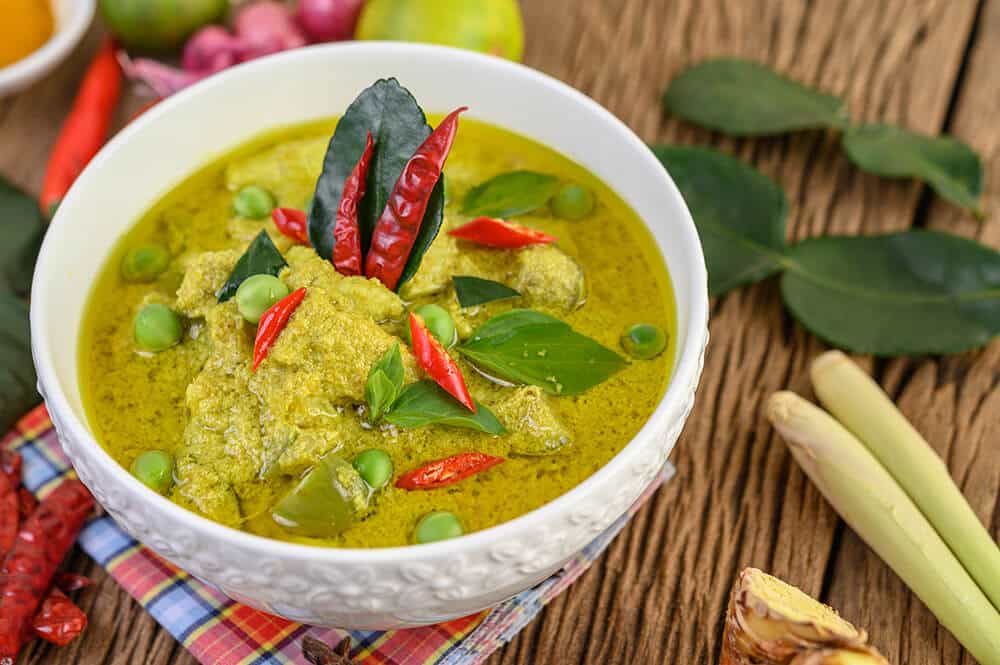 How to make thai green curry paste